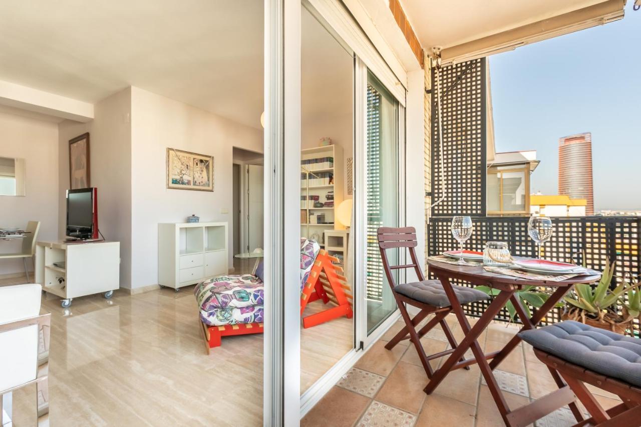 Апартаменты Apartamento Desde El Cielo De Triana Севилья Экстерьер фото